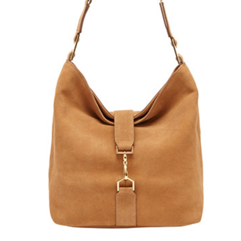 Ewina Hobo- India Hicks